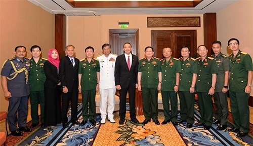 Vietnam attends informal meeting of ASEAN-US defense ministers in Hawaii - ảnh 2